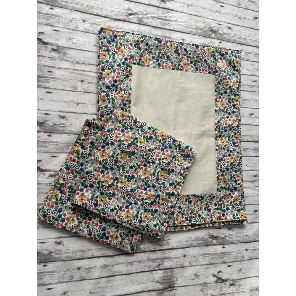 Set Of (2) Zanger Company Polish Pottery floral Green Blue Placemat & Napkin